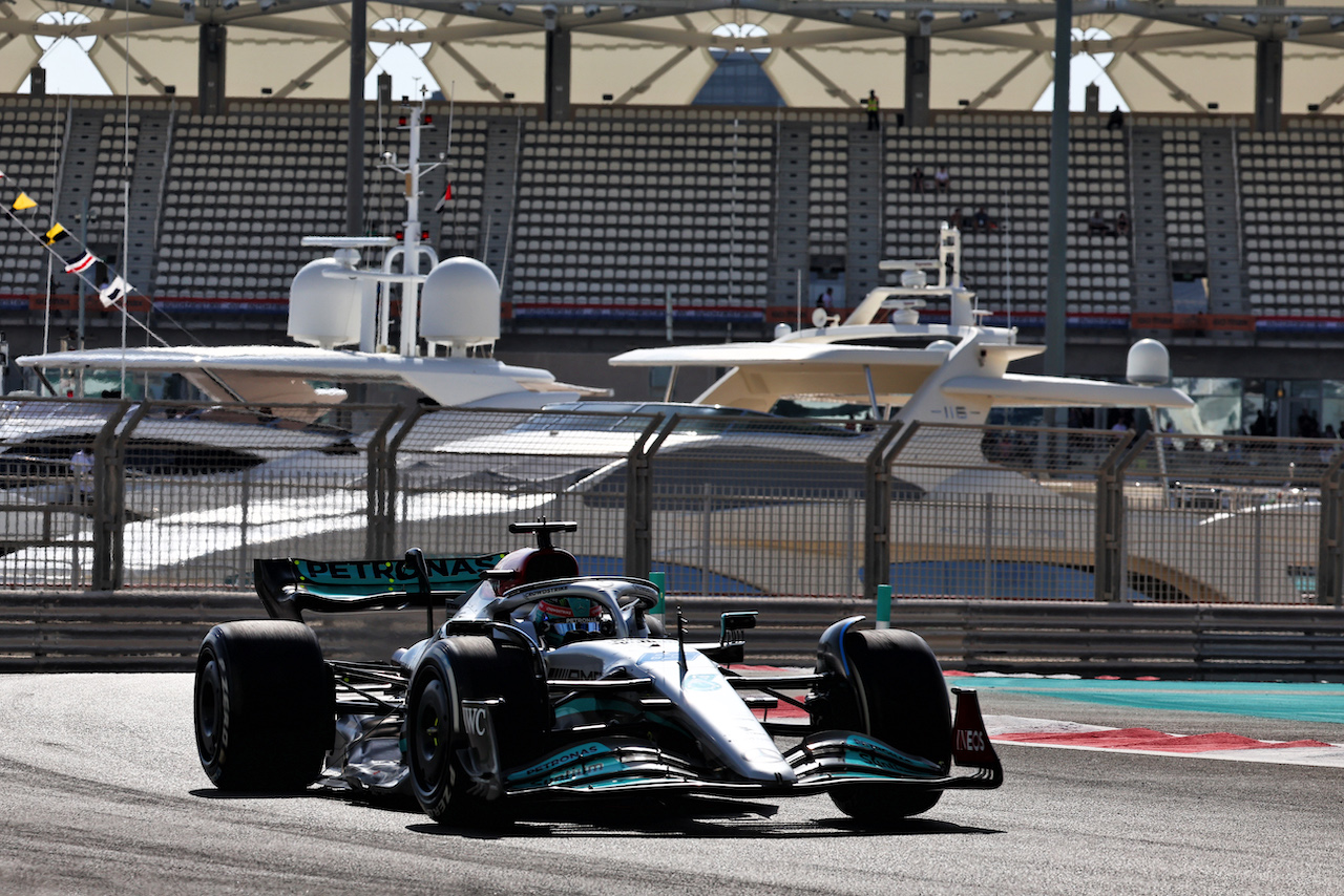 GP ABU DHABI, George Russell (GBR) Mercedes AMG F1 W13.
18.11.2022. Formula 1 World Championship, Rd 22, Abu Dhabi Grand Prix, Yas Marina Circuit, Abu Dhabi, Practice Day.
- www.xpbimages.com, EMail: requests@xpbimages.com © Copyright: Moy / XPB Images