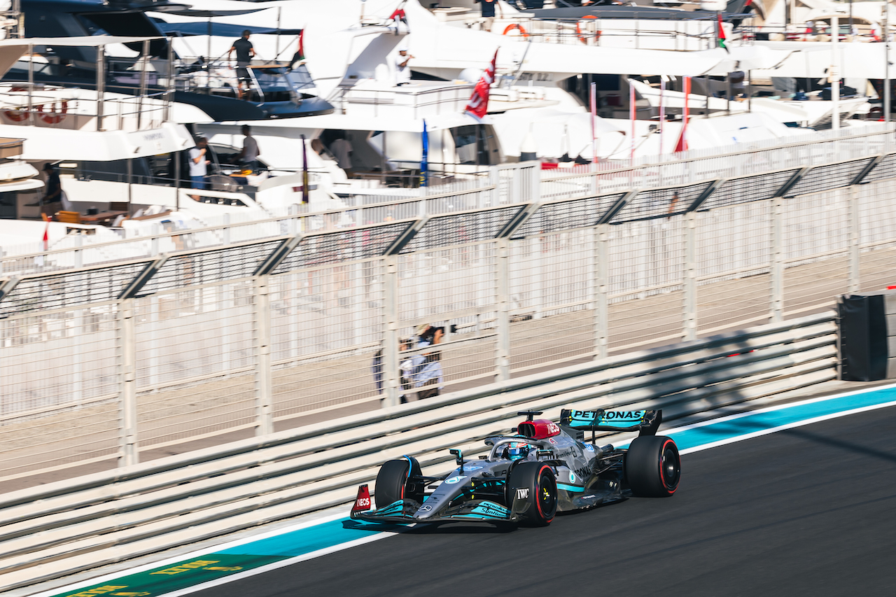 GP ABU DHABI, George Russell (GBR) Mercedes AMG F1 W13.
18.11.2022. Formula 1 World Championship, Rd 22, Abu Dhabi Grand Prix, Yas Marina Circuit, Abu Dhabi, Practice Day.
- www.xpbimages.com, EMail: requests@xpbimages.com © Copyright: Bearne / XPB Images