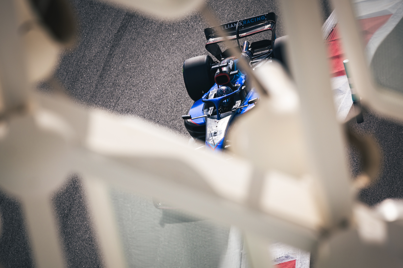 GP ABU DHABI, Alexander Albon (THA) Williams Racing FW44.
18.11.2022. Formula 1 World Championship, Rd 22, Abu Dhabi Grand Prix, Yas Marina Circuit, Abu Dhabi, Practice Day.
- www.xpbimages.com, EMail: requests@xpbimages.com © Copyright: Bearne / XPB Images