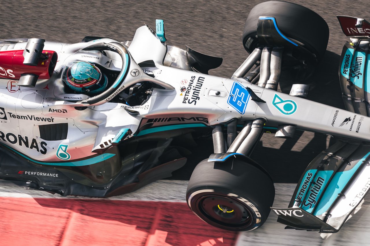 GP ABU DHABI, George Russell (GBR) Mercedes AMG F1 W13.
18.11.2022. Formula 1 World Championship, Rd 22, Abu Dhabi Grand Prix, Yas Marina Circuit, Abu Dhabi, Practice Day.
- www.xpbimages.com, EMail: requests@xpbimages.com © Copyright: Bearne / XPB Images