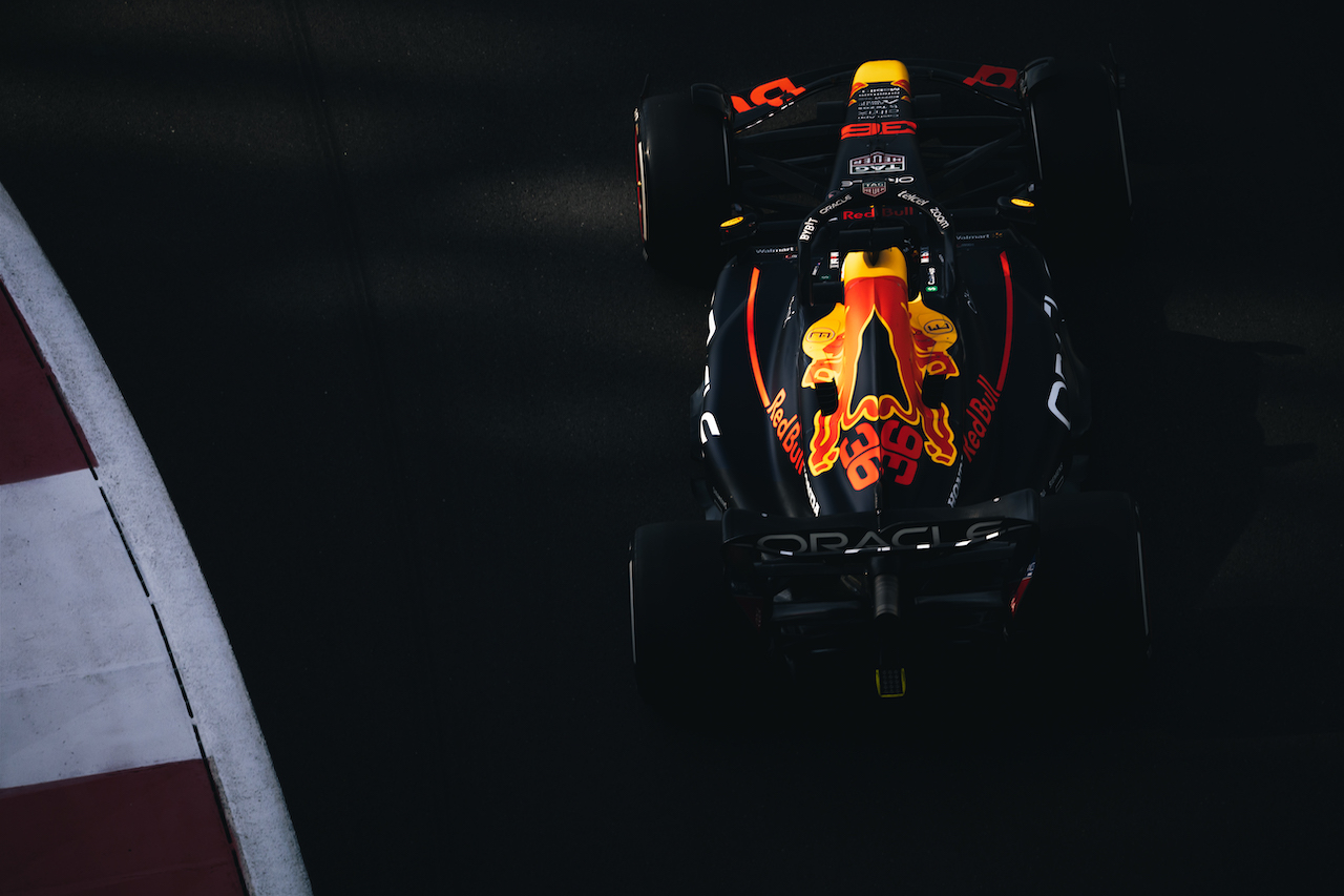 GP ABU DHABI, Liam Lawson (NZL) Red Bull Racing RB18 Test Driver.
18.11.2022. Formula 1 World Championship, Rd 22, Abu Dhabi Grand Prix, Yas Marina Circuit, Abu Dhabi, Practice Day.
- www.xpbimages.com, EMail: requests@xpbimages.com © Copyright: Bearne / XPB Images