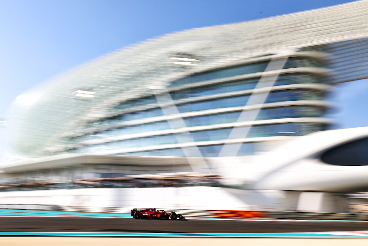 GP ABU DHABI, Robert Shwartzman (RUS) / (ISR) Ferrari F1-75 Development Driver.
18.11.2022. Formula 1 World Championship, Rd 22, Abu Dhabi Grand Prix, Yas Marina Circuit, Abu Dhabi, Practice Day.
 - www.xpbimages.com, EMail: requests@xpbimages.com © Copyright: Coates / XPB Images