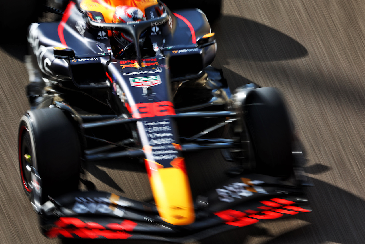 GP ABU DHABI, Liam Lawson (NZL) Red Bull Racing RB18 Test Driver.
18.11.2022. Formula 1 World Championship, Rd 22, Abu Dhabi Grand Prix, Yas Marina Circuit, Abu Dhabi, Practice Day.
 - www.xpbimages.com, EMail: requests@xpbimages.com © Copyright: Coates / XPB Images