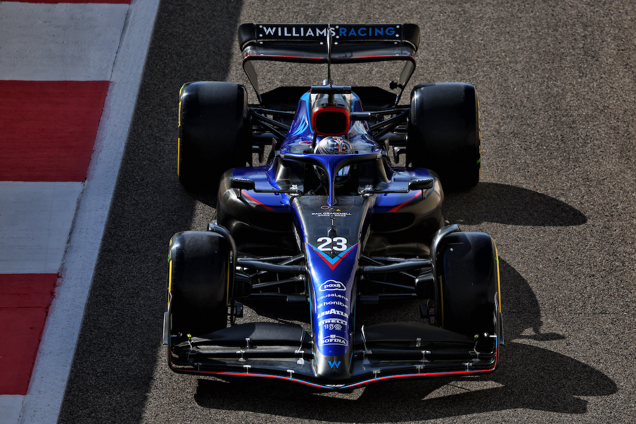 GP ABU DHABI, Alexander Albon (THA) Williams Racing FW44.
18.11.2022. Formula 1 World Championship, Rd 22, Abu Dhabi Grand Prix, Yas Marina Circuit, Abu Dhabi, Practice Day.
 - www.xpbimages.com, EMail: requests@xpbimages.com © Copyright: Coates / XPB Images