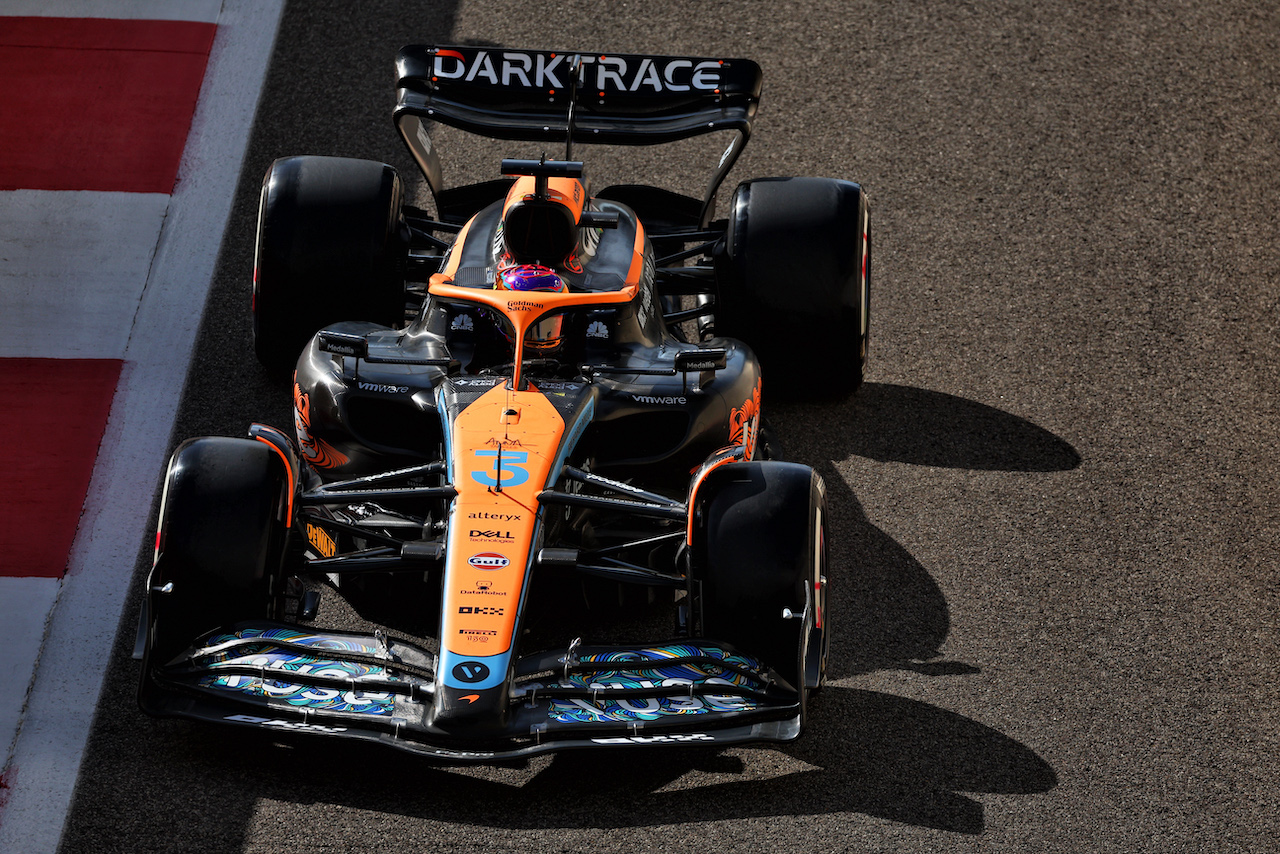 GP ABU DHABI, Daniel Ricciardo (AUS) McLaren MCL36.
18.11.2022. Formula 1 World Championship, Rd 22, Abu Dhabi Grand Prix, Yas Marina Circuit, Abu Dhabi, Practice Day.
 - www.xpbimages.com, EMail: requests@xpbimages.com © Copyright: Coates / XPB Images