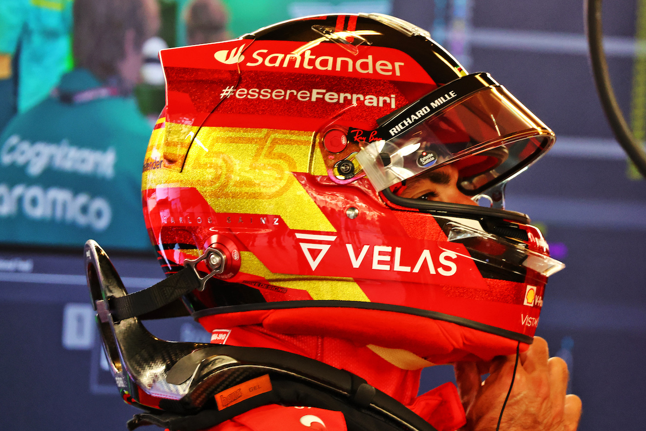 GP ABU DHABI, Carlos Sainz Jr (ESP) Ferrari.
18.11.2022. Formula 1 World Championship, Rd 22, Abu Dhabi Grand Prix, Yas Marina Circuit, Abu Dhabi, Practice Day.
- www.xpbimages.com, EMail: requests@xpbimages.com © Copyright: Batchelor / XPB Images