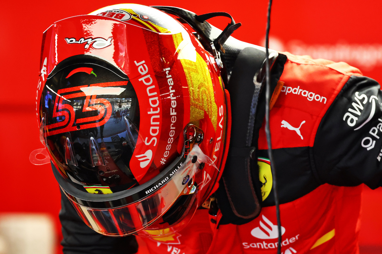 GP ABU DHABI, Carlos Sainz Jr (ESP) Ferrari.
18.11.2022. Formula 1 World Championship, Rd 22, Abu Dhabi Grand Prix, Yas Marina Circuit, Abu Dhabi, Practice Day.
- www.xpbimages.com, EMail: requests@xpbimages.com © Copyright: Batchelor / XPB Images