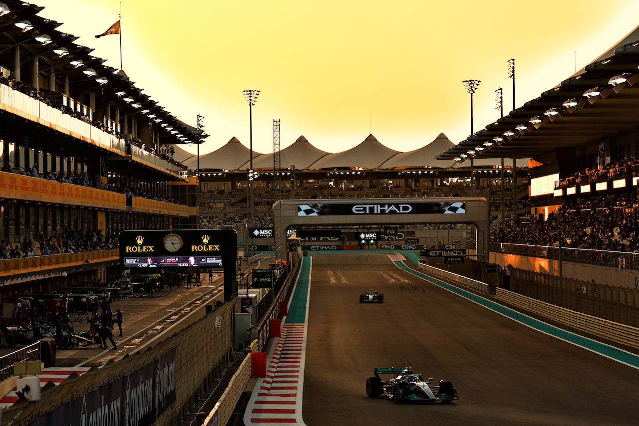 GP ABU DHABI, George Russell (GBR) Mercedes AMG F1 W13.
18.11.2022. Formula 1 World Championship, Rd 22, Abu Dhabi Grand Prix, Yas Marina Circuit, Abu Dhabi, Practice Day.
- www.xpbimages.com, EMail: requests@xpbimages.com © Copyright: Batchelor / XPB Images