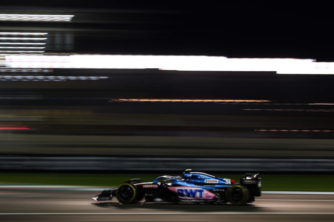 GP ABU DHABI, Esteban Ocon (FRA), Alpine F1 Team 
18.11.2022. Formula 1 World Championship, Rd 22, Abu Dhabi Grand Prix, Yas Marina Circuit, Abu Dhabi, Practice Day.
- www.xpbimages.com, EMail: requests@xpbimages.com © Copyright: Charniaux / XPB Images