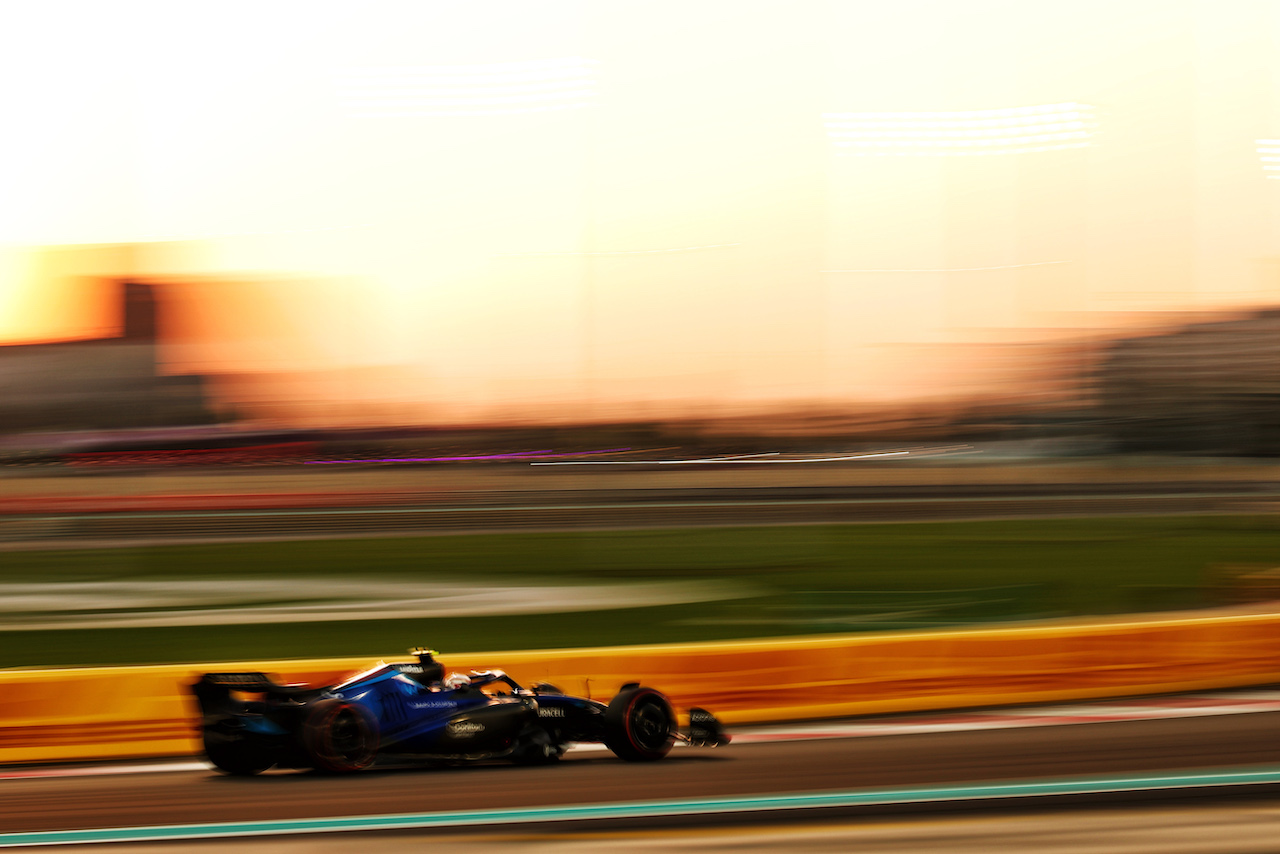 GP ABU DHABI, Nicholas Latifi (CDN) Williams Racing FW44.
18.11.2022. Formula 1 World Championship, Rd 22, Abu Dhabi Grand Prix, Yas Marina Circuit, Abu Dhabi, Practice Day.
- www.xpbimages.com, EMail: requests@xpbimages.com © Copyright: Moy / XPB Images