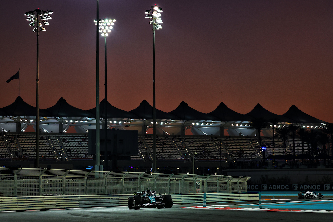 GP ABU DHABI, Lance Stroll (CDN) Aston Martin F1 Team AMR22.
18.11.2022. Formula 1 World Championship, Rd 22, Abu Dhabi Grand Prix, Yas Marina Circuit, Abu Dhabi, Practice Day.
- www.xpbimages.com, EMail: requests@xpbimages.com © Copyright: Moy / XPB Images