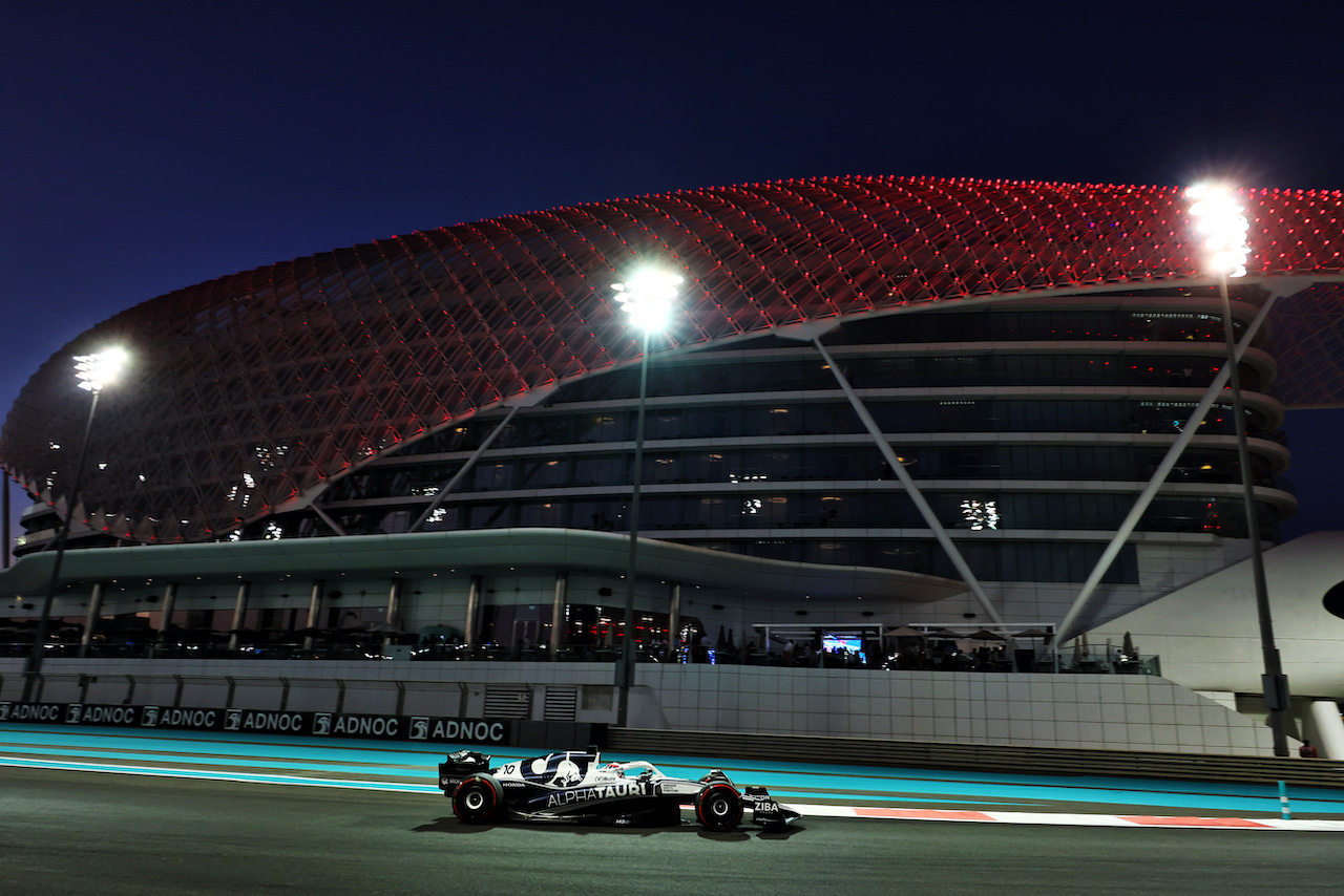 GP ABU DHABI, Pierre Gasly (FRA) AlphaTauri AT03.
18.11.2022. Formula 1 World Championship, Rd 22, Abu Dhabi Grand Prix, Yas Marina Circuit, Abu Dhabi, Practice Day.
- www.xpbimages.com, EMail: requests@xpbimages.com © Copyright: Moy / XPB Images