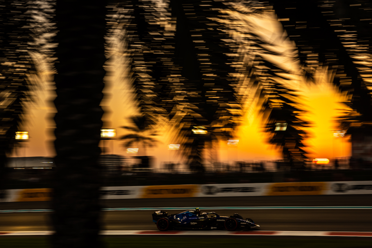 GP ABU DHABI, Nicholas Latifi (CDN) Williams Racing FW44.
18.11.2022. Formula 1 World Championship, Rd 22, Abu Dhabi Grand Prix, Yas Marina Circuit, Abu Dhabi, Practice Day.
- www.xpbimages.com, EMail: requests@xpbimages.com © Copyright: Bearne / XPB Images