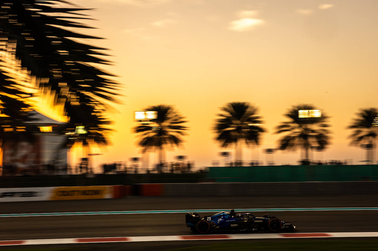 GP ABU DHABI, Alexander Albon (THA) Williams Racing FW44.
18.11.2022. Formula 1 World Championship, Rd 22, Abu Dhabi Grand Prix, Yas Marina Circuit, Abu Dhabi, Practice Day.
- www.xpbimages.com, EMail: requests@xpbimages.com © Copyright: Bearne / XPB Images