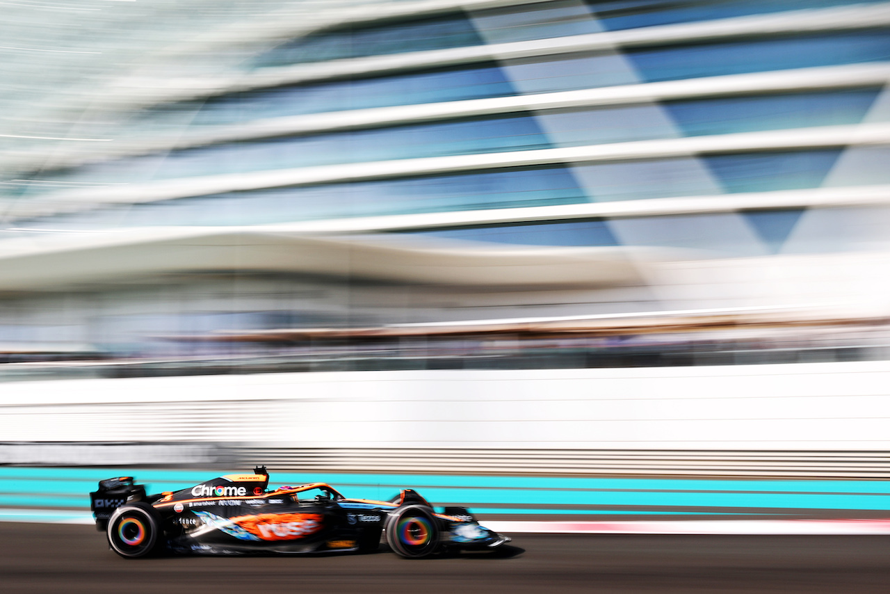 GP ABU DHABI, Daniel Ricciardo (AUS) McLaren MCL36.
18.11.2022. Formula 1 World Championship, Rd 22, Abu Dhabi Grand Prix, Yas Marina Circuit, Abu Dhabi, Practice Day.
- www.xpbimages.com, EMail: requests@xpbimages.com © Copyright: Moy / XPB Images