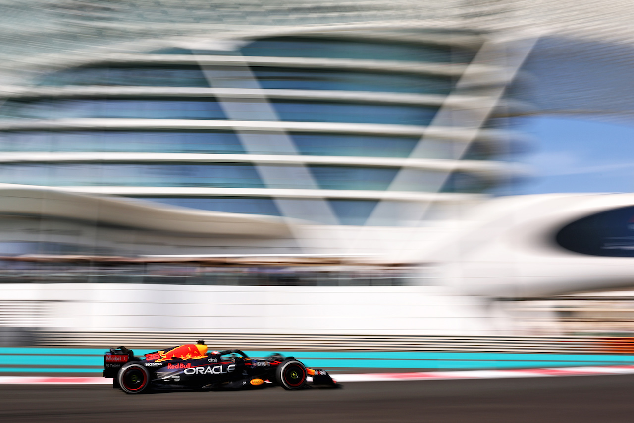 GP ABU DHABI, Liam Lawson (NZL) Red Bull Racing RB18 Test Driver.
18.11.2022. Formula 1 World Championship, Rd 22, Abu Dhabi Grand Prix, Yas Marina Circuit, Abu Dhabi, Practice Day.
- www.xpbimages.com, EMail: requests@xpbimages.com © Copyright: Moy / XPB Images