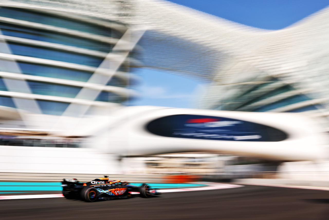 GP ABU DHABI, Daniel Ricciardo (AUS) McLaren MCL36.
18.11.2022. Formula 1 World Championship, Rd 22, Abu Dhabi Grand Prix, Yas Marina Circuit, Abu Dhabi, Practice Day.
- www.xpbimages.com, EMail: requests@xpbimages.com © Copyright: Moy / XPB Images