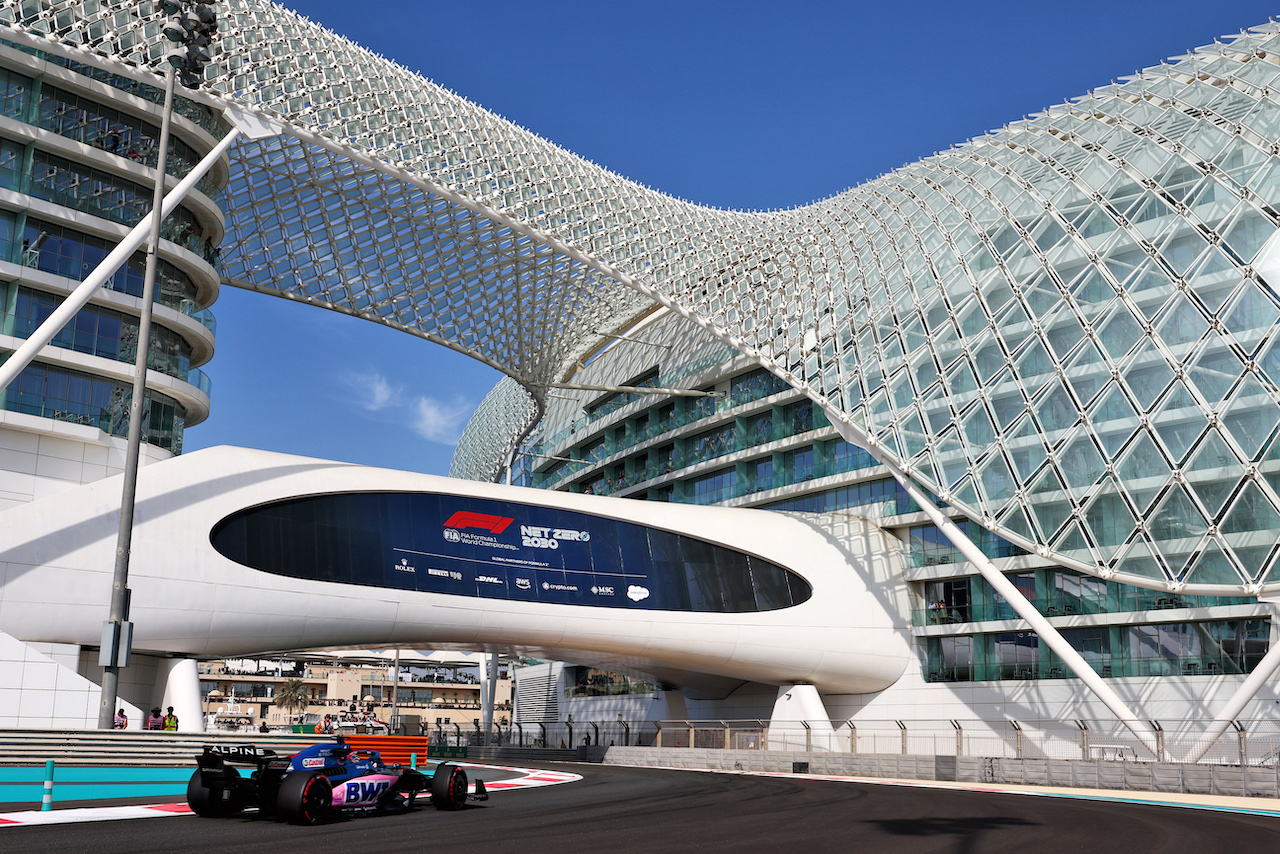 GP ABU DHABI, Jack Doohan (AUS) Alpine F1 Team A522 Alpine Academy Driver.
18.11.2022. Formula 1 World Championship, Rd 22, Abu Dhabi Grand Prix, Yas Marina Circuit, Abu Dhabi, Practice Day.
- www.xpbimages.com, EMail: requests@xpbimages.com © Copyright: Moy / XPB Images