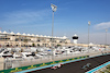 GP ABU DHABI, Kevin Magnussen (DEN) Haas VF-22 e Felipe Drugovich (BRA) Aston Martin F1 Team AMR22 Driver Development Programme.
18.11.2022. Formula 1 World Championship, Rd 22, Abu Dhabi Grand Prix, Yas Marina Circuit, Abu Dhabi, Practice Day.
- www.xpbimages.com, EMail: requests@xpbimages.com © Copyright: Moy / XPB Images