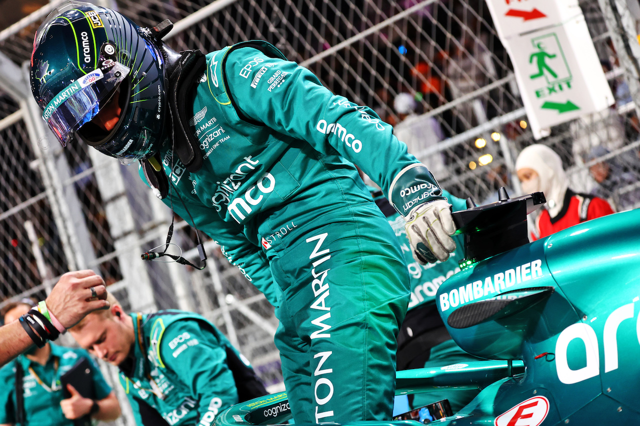 GP ARABIA SAUDITA, Lance Stroll (CDN) Aston Martin F1 Team AMR22 on the grid.
27.03.2022. Formula 1 World Championship, Rd 2, Saudi Arabian Grand Prix, Jeddah, Saudi Arabia, Gara Day.
- www.xpbimages.com, EMail: requests@xpbimages.com © Copyright: Batchelor / XPB Images