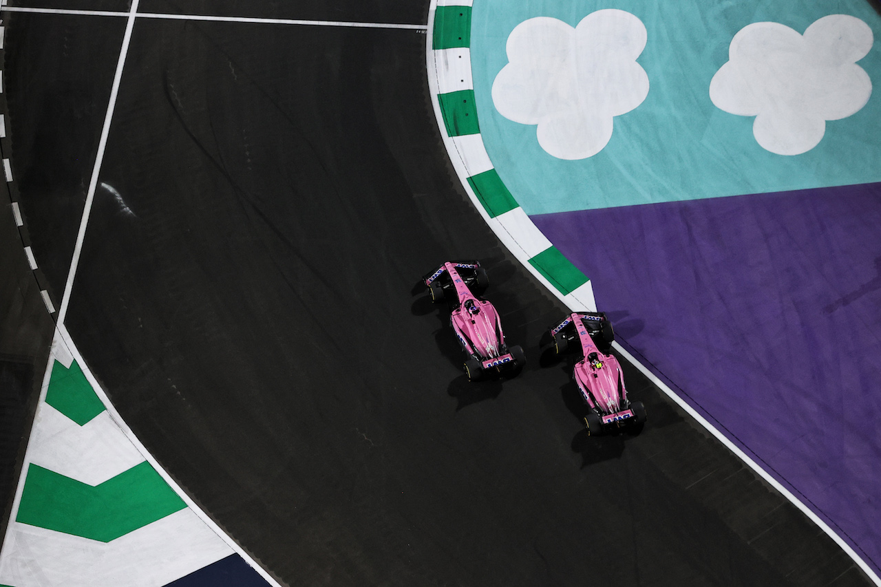 GP ARABIA SAUDITA, Fernando Alonso (ESP) Alpine F1 Team A522 e team mate Esteban Ocon (FRA) Alpine F1 Team A522 battle for position.
27.03.2022. Formula 1 World Championship, Rd 2, Saudi Arabian Grand Prix, Jeddah, Saudi Arabia, Gara Day.
- www.xpbimages.com, EMail: requests@xpbimages.com © Copyright: Moy / XPB Images
