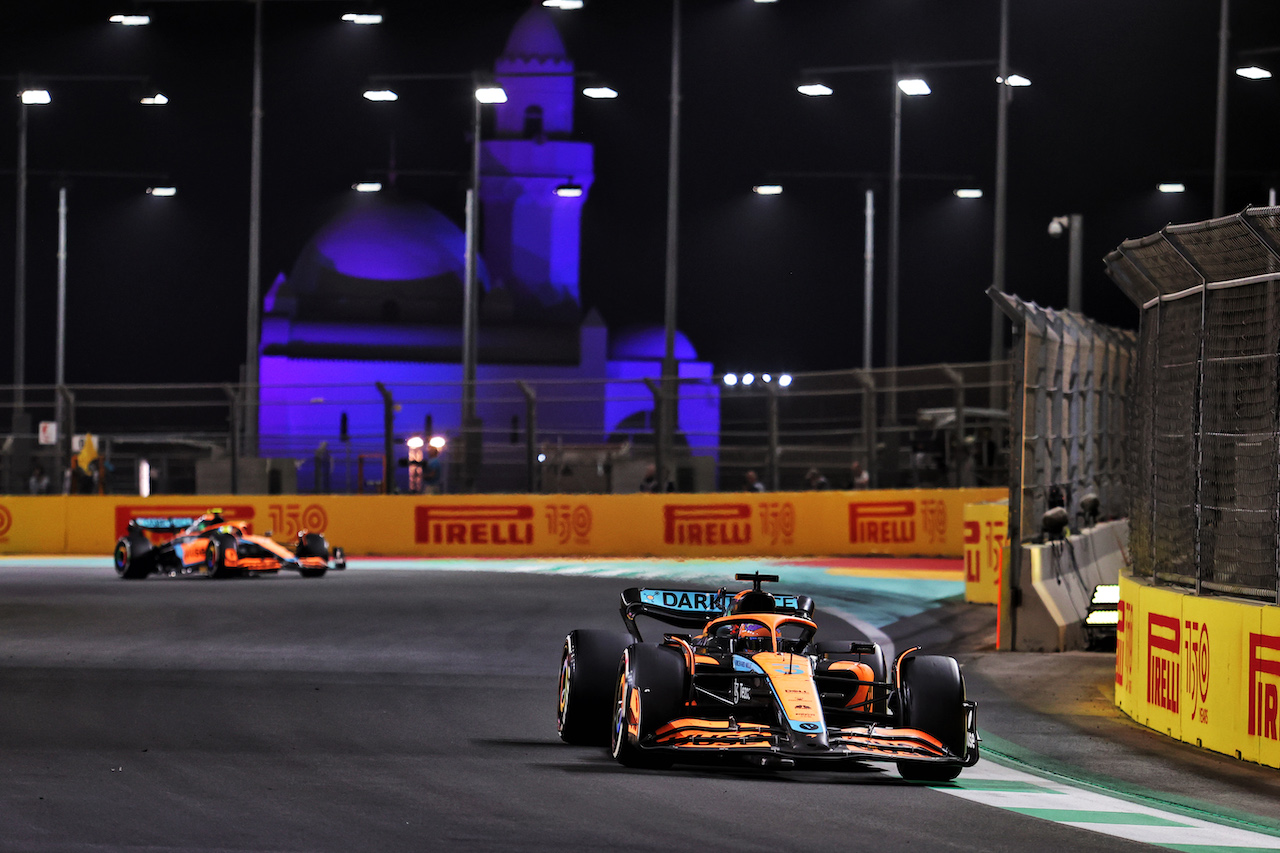 GP ARABIA SAUDITA, Daniel Ricciardo (AUS) McLaren MCL36.
27.03.2022. Formula 1 World Championship, Rd 2, Saudi Arabian Grand Prix, Jeddah, Saudi Arabia, Gara Day.
- www.xpbimages.com, EMail: requests@xpbimages.com © Copyright: Charniaux / XPB Images