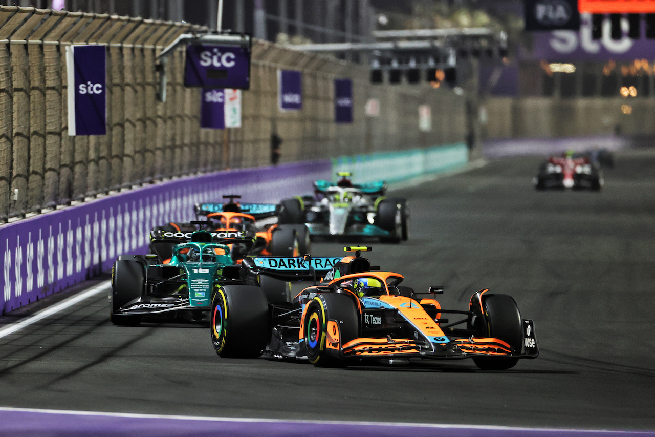 GP ARABIA SAUDITA, Lando Norris (GBR) McLaren MCL36.
27.03.2022. Formula 1 World Championship, Rd 2, Saudi Arabian Grand Prix, Jeddah, Saudi Arabia, Gara Day.
- www.xpbimages.com, EMail: requests@xpbimages.com © Copyright: Charniaux / XPB Images
