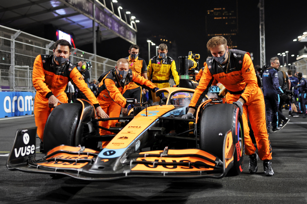 GP ARABIA SAUDITA, Daniel Ricciardo (AUS) McLaren MCL36 on the grid.
27.03.2022. Formula 1 World Championship, Rd 2, Saudi Arabian Grand Prix, Jeddah, Saudi Arabia, Gara Day.
- www.xpbimages.com, EMail: requests@xpbimages.com © Copyright: Bearne / XPB Images