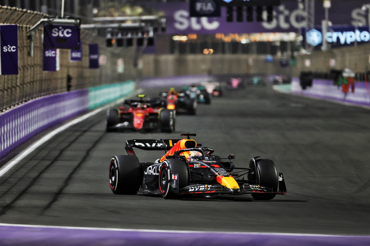 GP ARABIA SAUDITA, Max Verstappen (NLD) Red Bull Racing RB18.
27.03.2022. Formula 1 World Championship, Rd 2, Saudi Arabian Grand Prix, Jeddah, Saudi Arabia, Gara Day.
- www.xpbimages.com, EMail: requests@xpbimages.com © Copyright: Charniaux / XPB Images