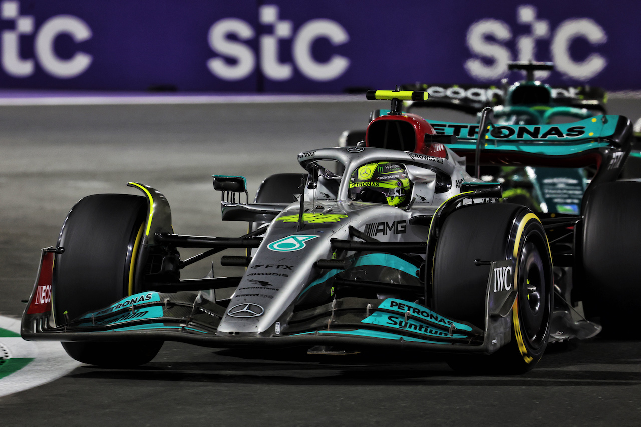 GP ARABIA SAUDITA, Lewis Hamilton (GBR) Mercedes AMG F1 W13.
27.03.2022. Formula 1 World Championship, Rd 2, Saudi Arabian Grand Prix, Jeddah, Saudi Arabia, Gara Day.
- www.xpbimages.com, EMail: requests@xpbimages.com © Copyright: Bearne / XPB Images