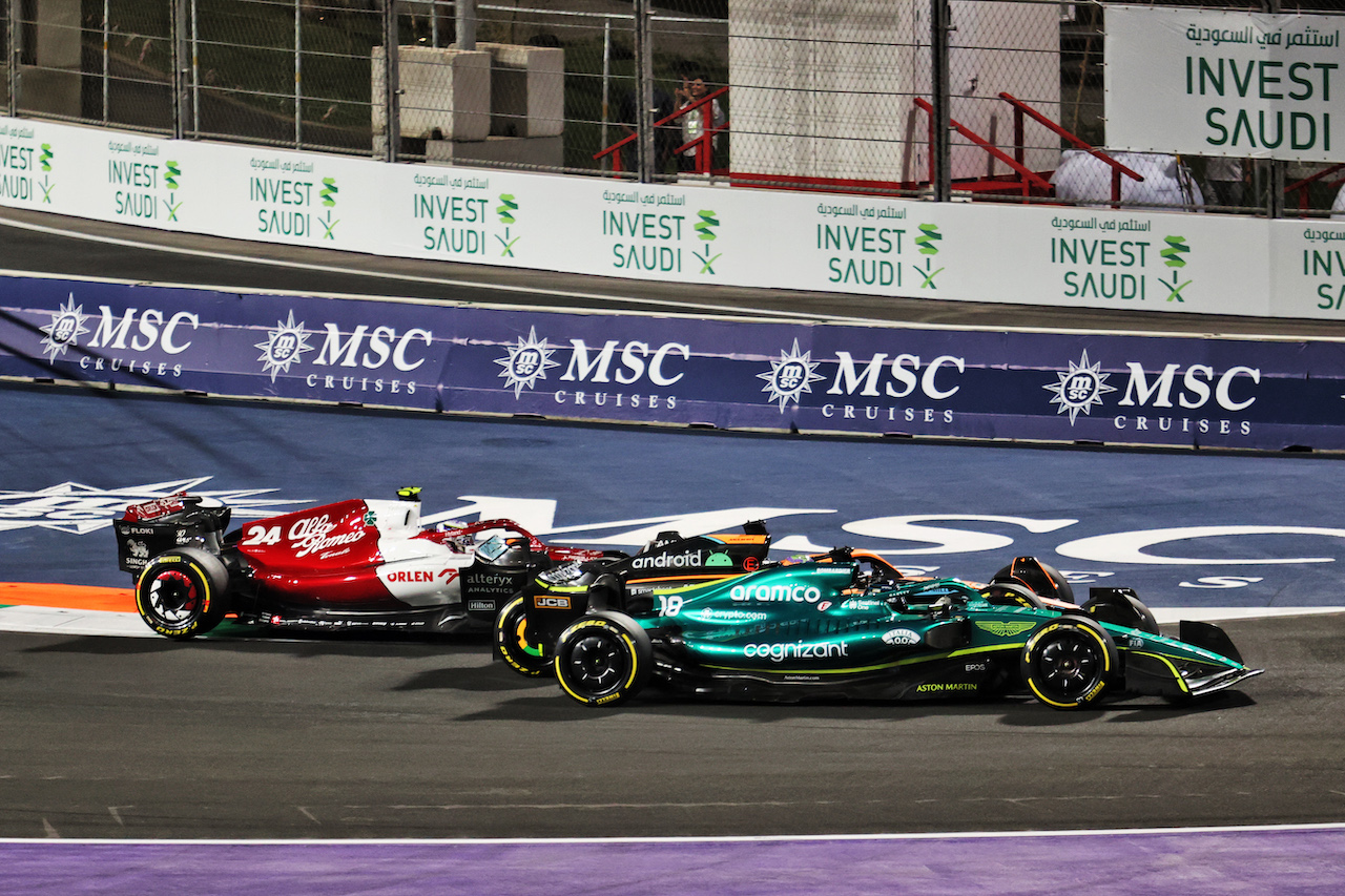 GP ARABIA SAUDITA, Lance Stroll (CDN) Aston Martin F1 Team AMR22 at the partenza of the race.
27.03.2022. Formula 1 World Championship, Rd 2, Saudi Arabian Grand Prix, Jeddah, Saudi Arabia, Gara Day.
- www.xpbimages.com, EMail: requests@xpbimages.com © Copyright: Charniaux / XPB Images