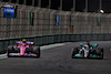 GP ARABIA SAUDITA, Esteban Ocon (FRA) Alpine F1 Team A522 e George Russell (GBR) Mercedes AMG F1 W13 battle for position.
27.03.2022. Formula 1 World Championship, Rd 2, Saudi Arabian Grand Prix, Jeddah, Saudi Arabia, Gara Day.
 - www.xpbimages.com, EMail: requests@xpbimages.com © Copyright: Coates / XPB Images