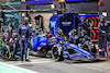 GP ARABIA SAUDITA, Alexander Albon (THA) Williams Racing FW44 makes a pit stop.
27.03.2022. Formula 1 World Championship, Rd 2, Saudi Arabian Grand Prix, Jeddah, Saudi Arabia, Gara Day.
- www.xpbimages.com, EMail: requests@xpbimages.com © Copyright: Batchelor / XPB Images