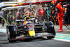 GP ARABIA SAUDITA, Sergio Perez (MEX) Red Bull Racing RB18 makes a pit stop.
27.03.2022. Formula 1 World Championship, Rd 2, Saudi Arabian Grand Prix, Jeddah, Saudi Arabia, Gara Day.
- www.xpbimages.com, EMail: requests@xpbimages.com © Copyright: Batchelor / XPB Images