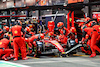 GP ARABIA SAUDITA, Charles Leclerc (MON) Ferrari F1-75 makes a pit stop.
27.03.2022. Formula 1 World Championship, Rd 2, Saudi Arabian Grand Prix, Jeddah, Saudi Arabia, Gara Day.
- www.xpbimages.com, EMail: requests@xpbimages.com © Copyright: Batchelor / XPB Images