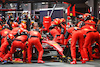GP ARABIA SAUDITA, Carlos Sainz Jr (ESP) Ferrari F1-75 makes a pit stop.
27.03.2022. Formula 1 World Championship, Rd 2, Saudi Arabian Grand Prix, Jeddah, Saudi Arabia, Gara Day.
- www.xpbimages.com, EMail: requests@xpbimages.com © Copyright: Batchelor / XPB Images