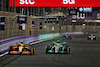 GP ARABIA SAUDITA, Lando Norris (GBR) McLaren MCL36 e Lewis Hamilton (GBR) Mercedes AMG F1 W13 battle for position.
27.03.2022. Formula 1 World Championship, Rd 2, Saudi Arabian Grand Prix, Jeddah, Saudi Arabia, Gara Day.
- www.xpbimages.com, EMail: requests@xpbimages.com © Copyright: Charniaux / XPB Images
