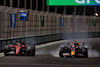 GP ARABIA SAUDITA, Charles Leclerc (MON) Ferrari F1-75 e Max Verstappen (NLD) Red Bull Racing RB18 battle for the lead of the race.
27.03.2022. Formula 1 World Championship, Rd 2, Saudi Arabian Grand Prix, Jeddah, Saudi Arabia, Gara Day.
 - www.xpbimages.com, EMail: requests@xpbimages.com ¬© Copyright: Coates / XPB Images