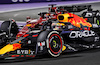 GP ARABIA SAUDITA, Max Verstappen (NLD) Red Bull Racing RB18 davanti a Charles Leclerc (MON) Ferrari F1-75.
27.03.2022. Formula 1 World Championship, Rd 2, Saudi Arabian Grand Prix, Jeddah, Saudi Arabia, Gara Day.
- www.xpbimages.com, EMail: requests@xpbimages.com © Copyright: Bearne / XPB Images