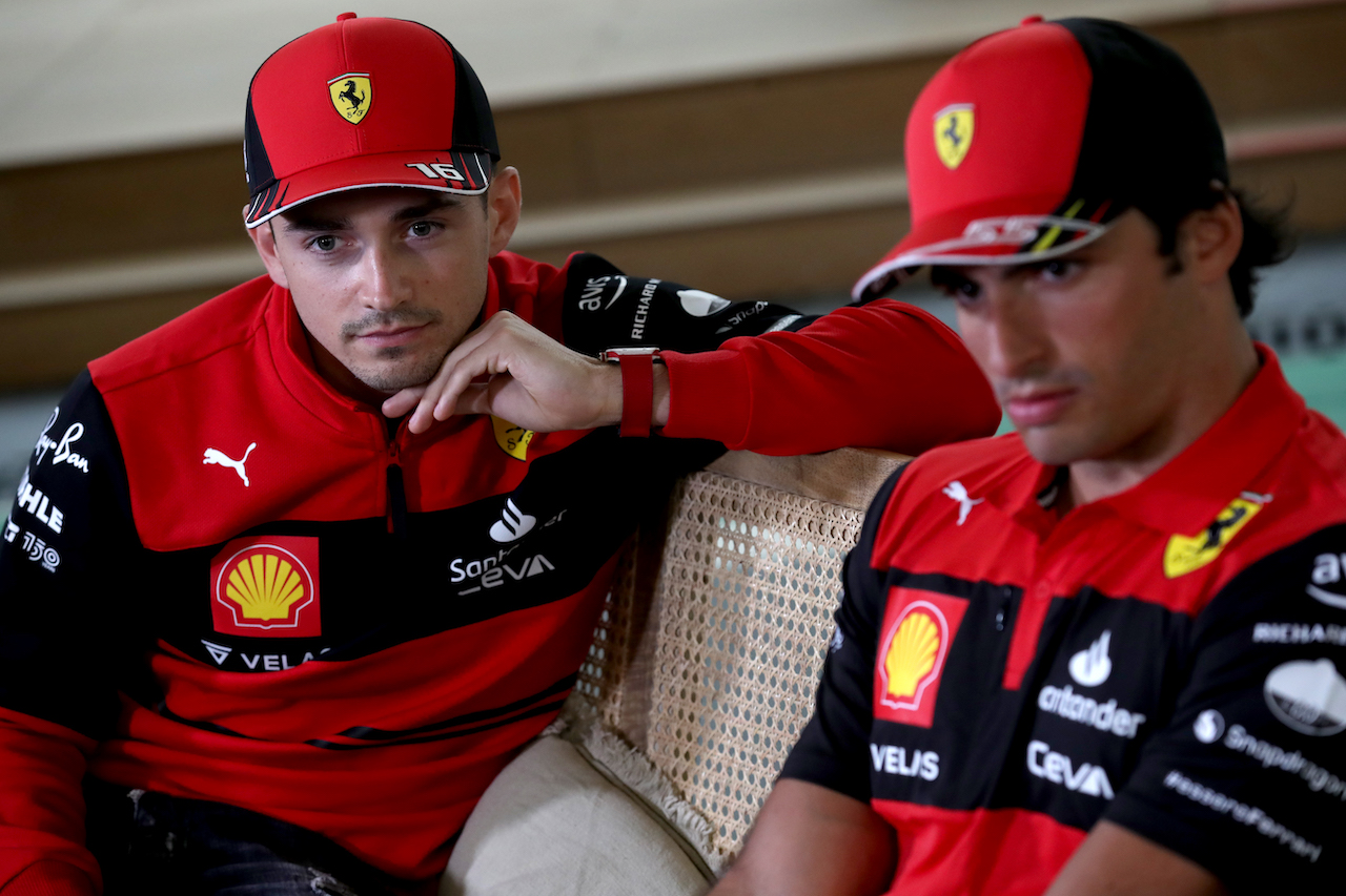 GP ARABIA SAUDITA, (L to R): Charles Leclerc (MON) Ferrari with team mate Carlos Sainz Jr (ESP) Ferrari.
24.03.2022. Formula 1 World Championship, Rd 2, Saudi Arabian Grand Prix, Jeddah, Saudi Arabia, Preparation Day.
 - www.xpbimages.com, EMail: requests@xpbimages.com © Copyright: Coates / XPB Images