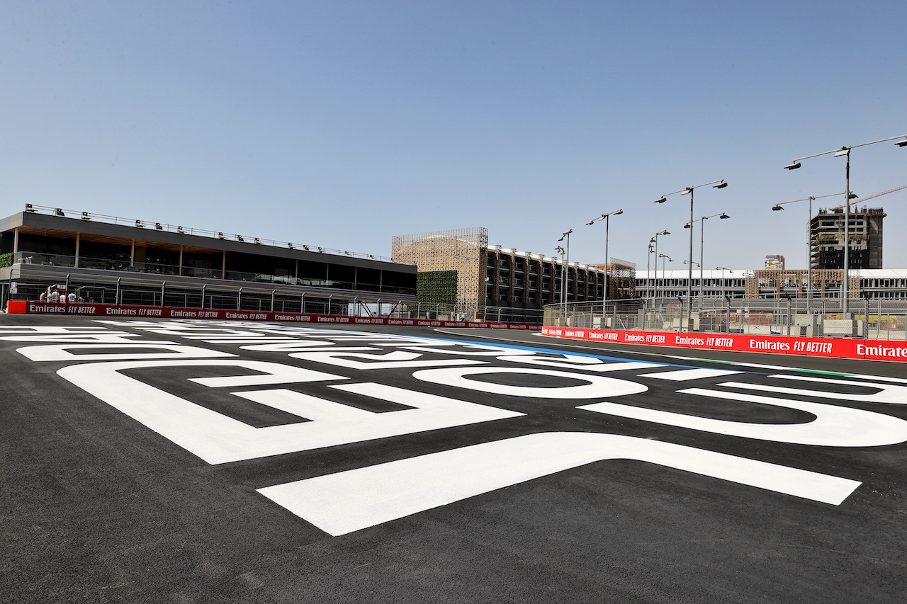 GP ARABIA SAUDITA, Circuit Atmosfera.
24.03.2022. Formula 1 World Championship, Rd 2, Saudi Arabian Grand Prix, Jeddah, Saudi Arabia, Preparation Day.
- www.xpbimages.com, EMail: requests@xpbimages.com © Copyright: Moy / XPB Images