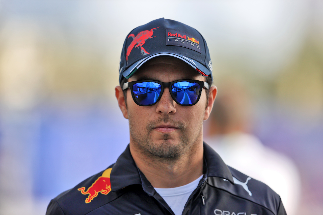 GP ARABIA SAUDITA, Sergio Perez (MEX) Red Bull Racing.
24.03.2022. Formula 1 World Championship, Rd 2, Saudi Arabian Grand Prix, Jeddah, Saudi Arabia, Preparation Day.
- www.xpbimages.com, EMail: requests@xpbimages.com © Copyright: Moy / XPB Images