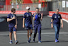 GP ARABIA SAUDITA, Nicholas Latifi (CDN) Williams Racing walks the circuit with the team.
24.03.2022. Formula 1 World Championship, Rd 2, Saudi Arabian Grand Prix, Jeddah, Saudi Arabia, Preparation Day.
- www.xpbimages.com, EMail: requests@xpbimages.com © Copyright: Bearne / XPB Images