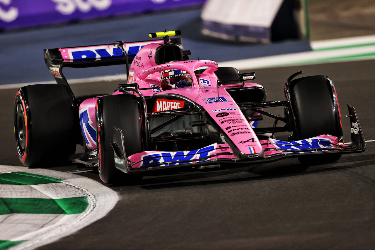 GP ARABIA SAUDITA, Esteban Ocon (FRA) Alpine F1 Team A522.
26.03.2022. Formula 1 World Championship, Rd 2, Saudi Arabian Grand Prix, Jeddah, Saudi Arabia, Qualifiche Day.
- www.xpbimages.com, EMail: requests@xpbimages.com © Copyright: Charniaux / XPB Images