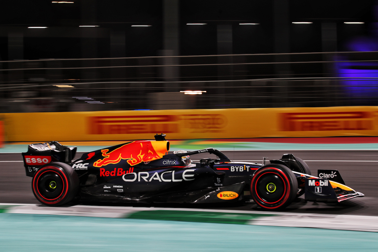 GP ARABIA SAUDITA, Max Verstappen (NLD) Red Bull Racing RB18.
26.03.2022. Formula 1 World Championship, Rd 2, Saudi Arabian Grand Prix, Jeddah, Saudi Arabia, Qualifiche Day.
 - www.xpbimages.com, EMail: requests@xpbimages.com © Copyright: Coates / XPB Images
