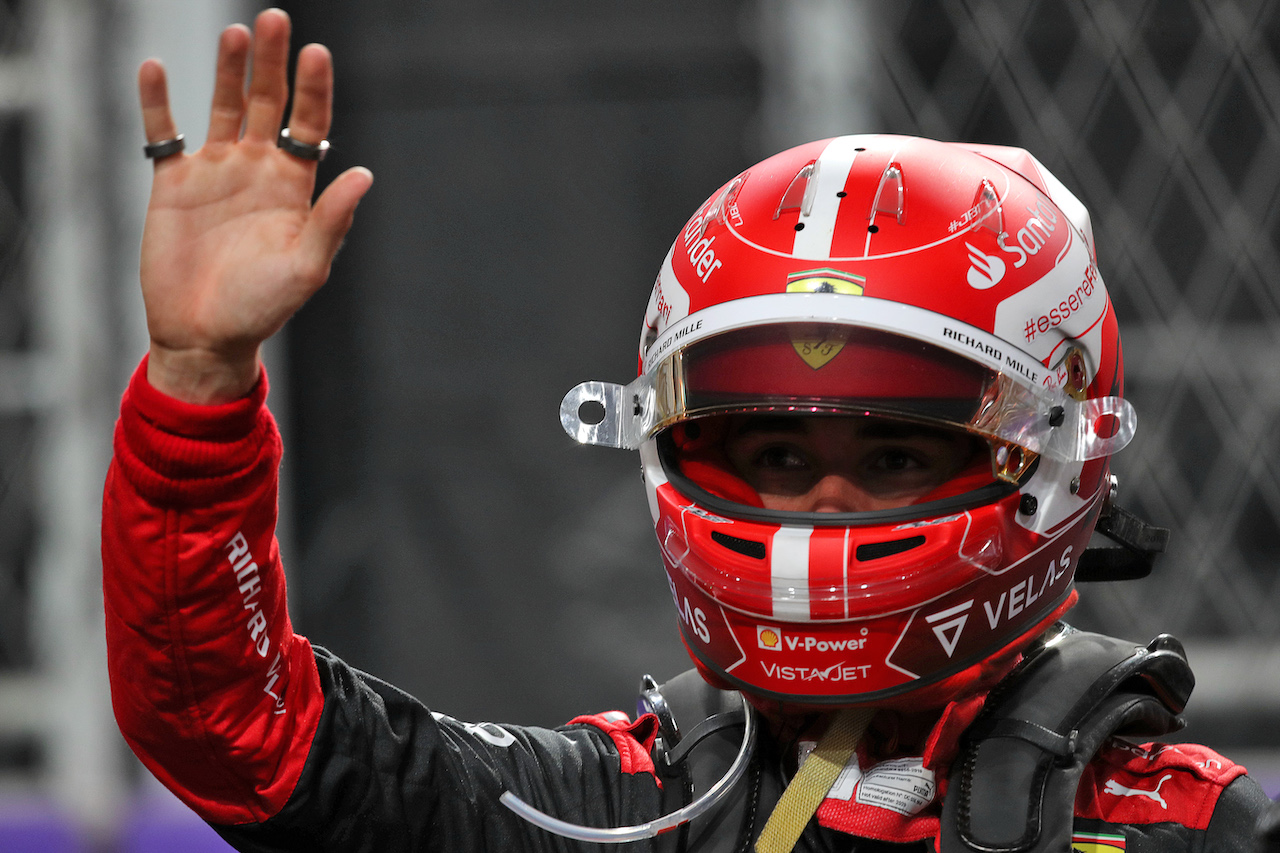 GP ARABIA SAUDITA, Charles Leclerc (MON) Ferrari celebrates his second position in qualifying parc ferme.
26.03.2022. Formula 1 World Championship, Rd 2, Saudi Arabian Grand Prix, Jeddah, Saudi Arabia, Qualifiche Day.
 - www.xpbimages.com, EMail: requests@xpbimages.com © Copyright: Coates / XPB Images
