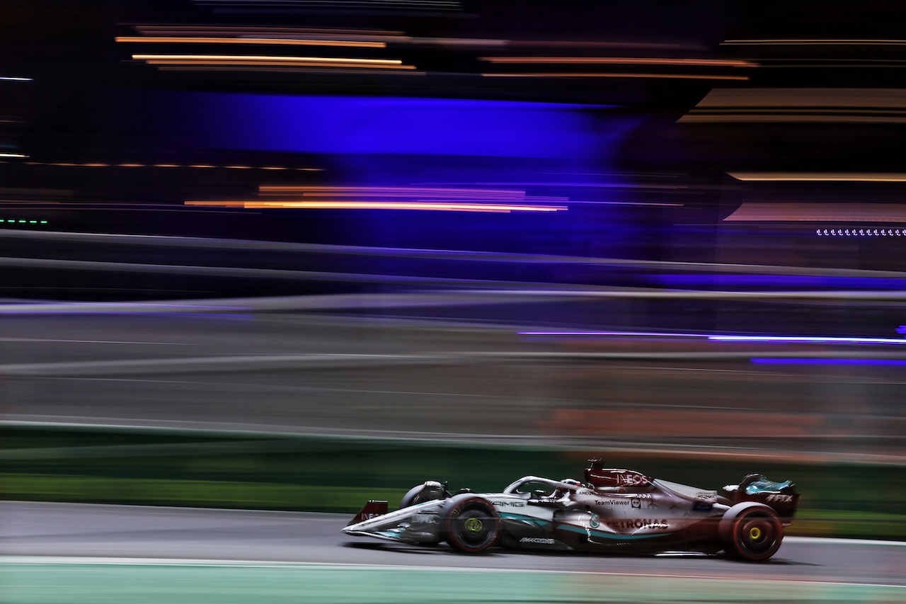 GP ARABIA SAUDITA, George Russell (GBR) Mercedes AMG F1 W13.
26.03.2022. Formula 1 World Championship, Rd 2, Saudi Arabian Grand Prix, Jeddah, Saudi Arabia, Qualifiche Day.
- www.xpbimages.com, EMail: requests@xpbimages.com © Copyright: Bearne / XPB Images