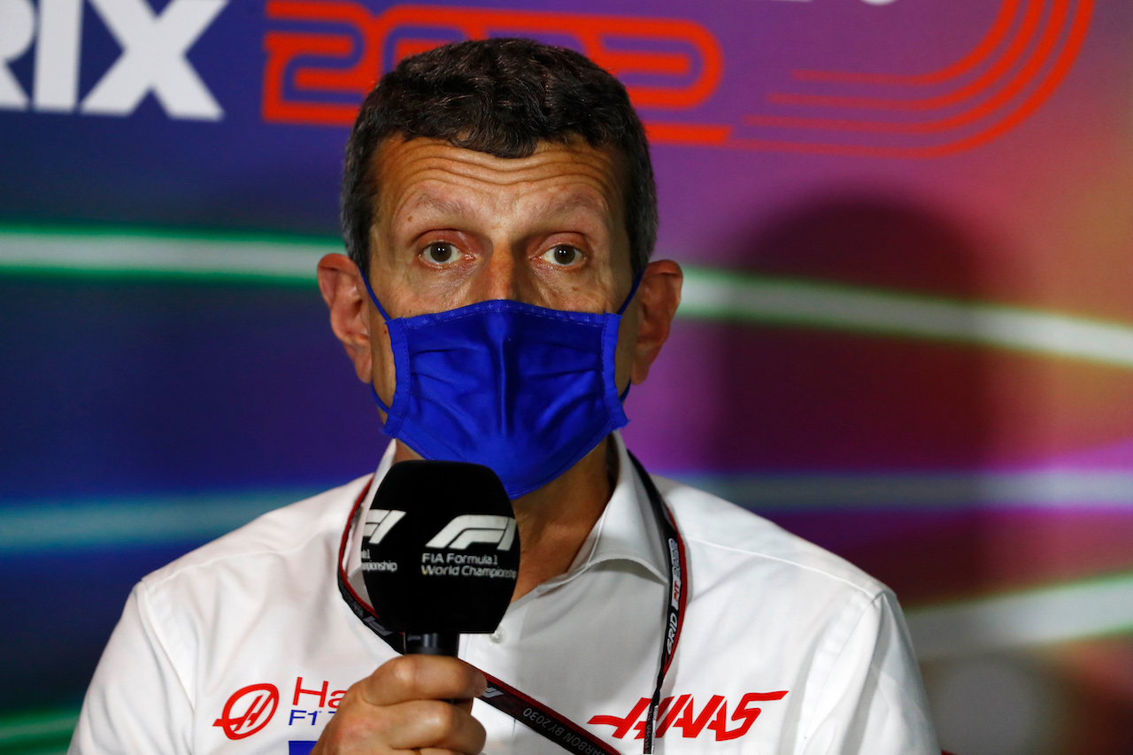 GP ARABIA SAUDITA, Guenther Steiner (ITA) Haas F1 Team Prinicipal in the FIA Press Conference.
26.03.2022. Formula 1 World Championship, Rd 2, Saudi Arabian Grand Prix, Jeddah, Saudi Arabia, Qualifiche Day.
- www.xpbimages.com, EMail: requests@xpbimages.com © Copyright: XPB Images