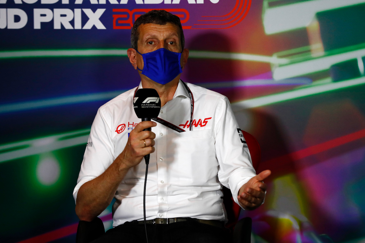 GP ARABIA SAUDITA, Guenther Steiner (ITA) Haas F1 Team Prinicipal in the FIA Press Conference.
26.03.2022. Formula 1 World Championship, Rd 2, Saudi Arabian Grand Prix, Jeddah, Saudi Arabia, Qualifiche Day.
- www.xpbimages.com, EMail: requests@xpbimages.com © Copyright: XPB Images