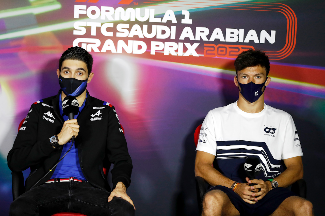 GP ARABIA SAUDITA, (L to R): Esteban Ocon (FRA) Alpine F1 Team e Pierre Gasly (FRA) AlphaTauri in the FIA Press Conference.
25.03.2022 Formula 1 World Championship, Rd 2, Saudi Arabian Grand Prix, Jeddah, Saudi Arabia, Practice Day.
- www.xpbimages.com, EMail: requests@xpbimages.com © Copyright: XPB Images